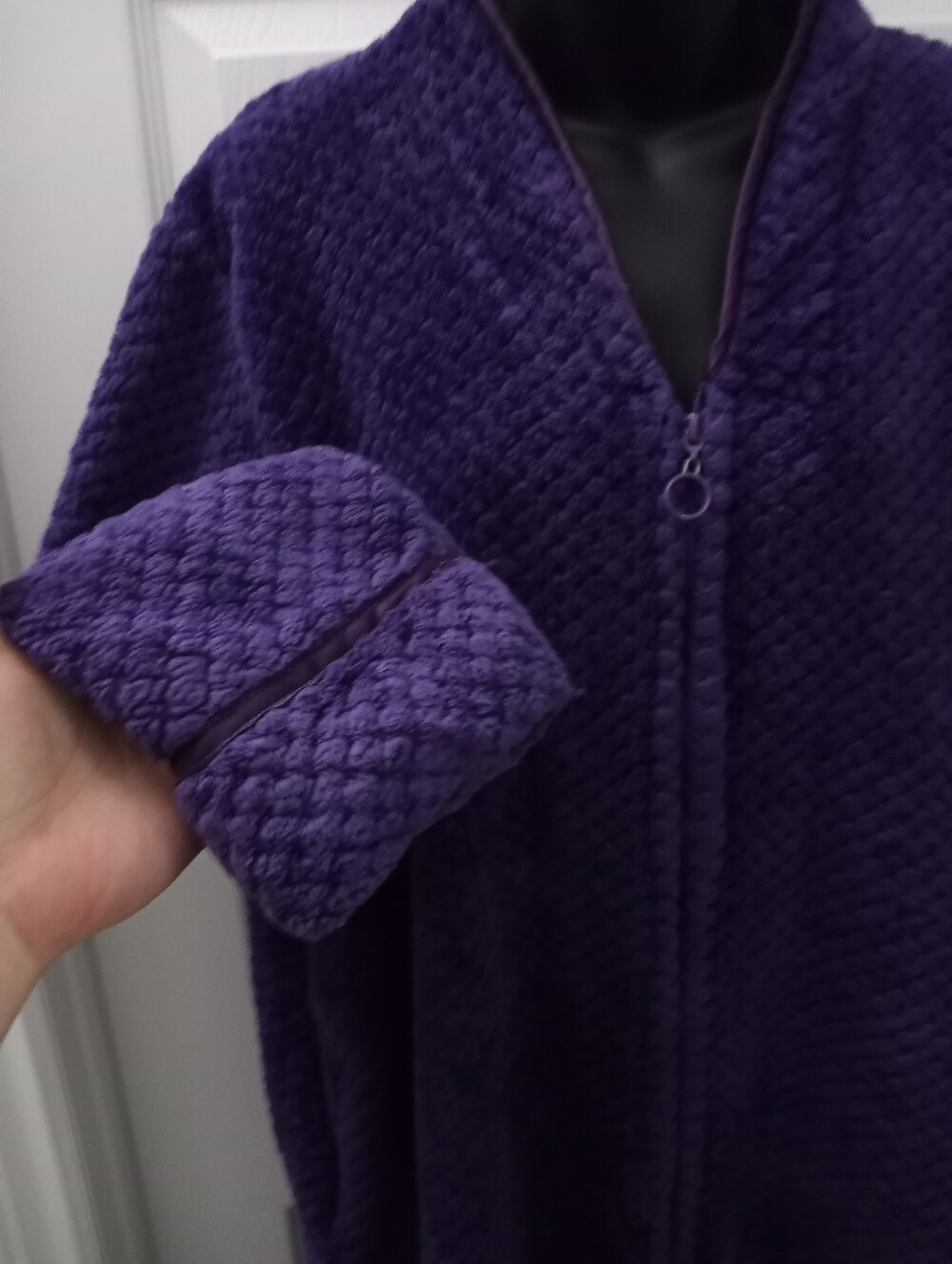 Vintage Heavy Robe - Picture 2 of 5